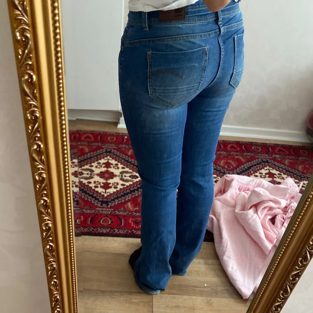 super snygga blå botcut jeans. Low waist!!!! Pris kan diskuteras!!. Jeans & Byxor.
