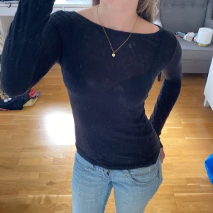 intimissimi-liknande tröja - Säljer denna fina topp som liknar intimissimitröjan💓skriv om ni har några frågor💌