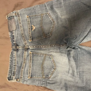 Armani jeans - Sjukt snygga Armani jeans i storlek 27 motsvarande xs-s nypris 1999kr säljer för 300kr