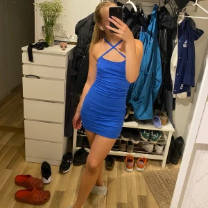 Klänning  - Knappt använd 