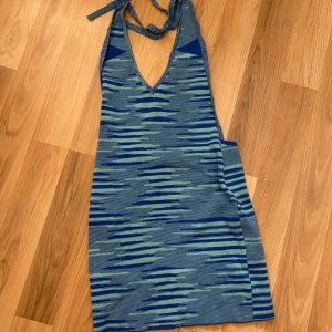 Klänning  - Aldrig använd