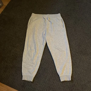 Zara sweatpants - Sweatpants i fint skick Lite små i storleken för mig som är 185 cm 