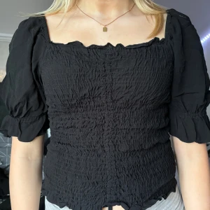 Blus - Säljer denna blus som är i bra skick då jag bara har använt den få gånger