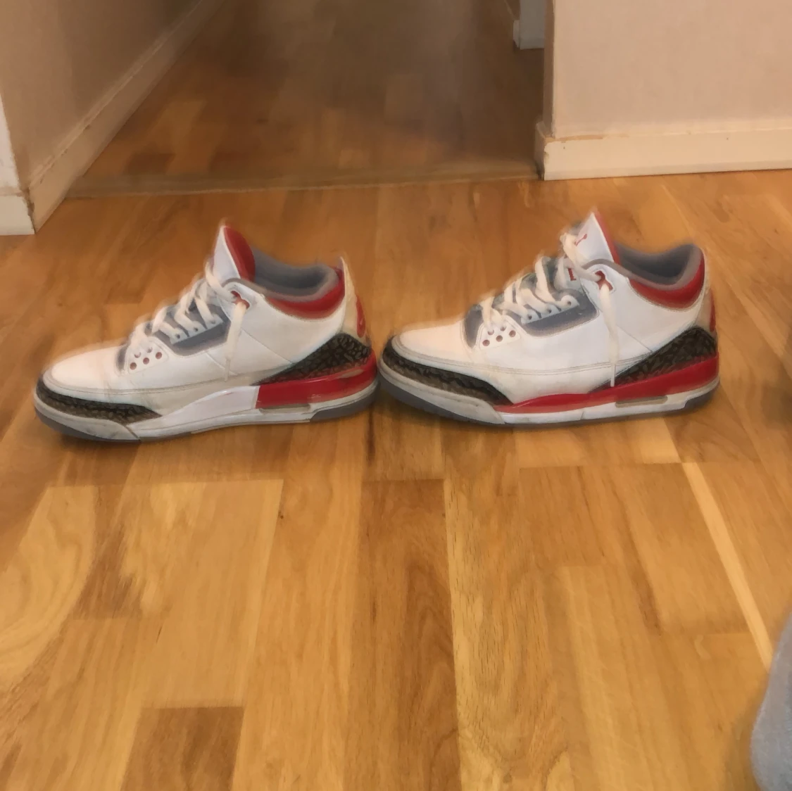 Jorden 3s Retro Fire red - 91