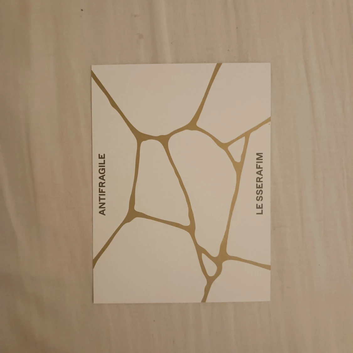 Le sserafim poster - 90