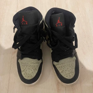 Jordans - Superfina jordans i ljusgrönt!💚är i storlek 38,5 men passar 38 också👍