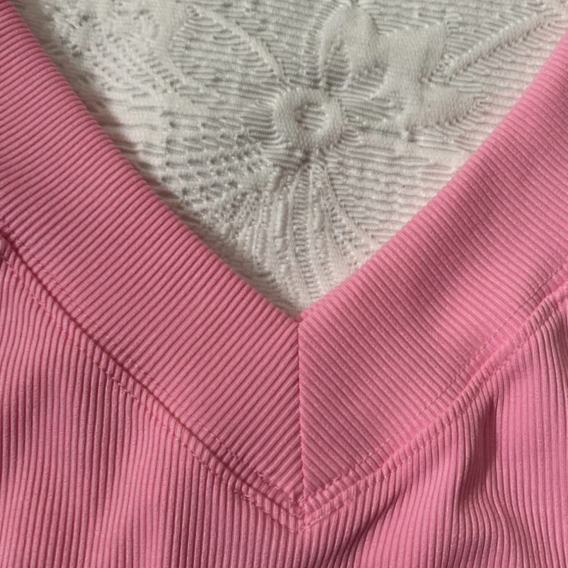  🩷Vacker rosa tröja/topp 🩷 - 90