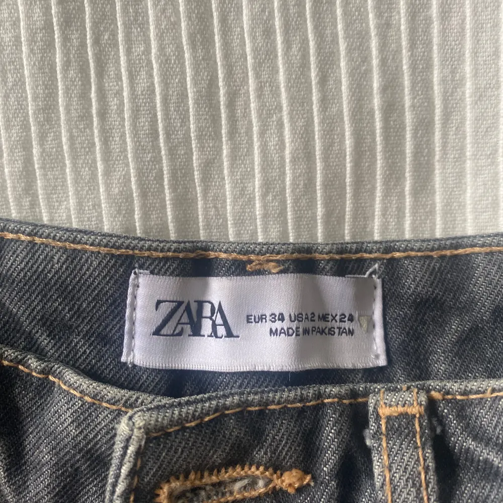 Snygga shorts från Zara i stl 34💗 Dem är blå/grå!. Shorts.