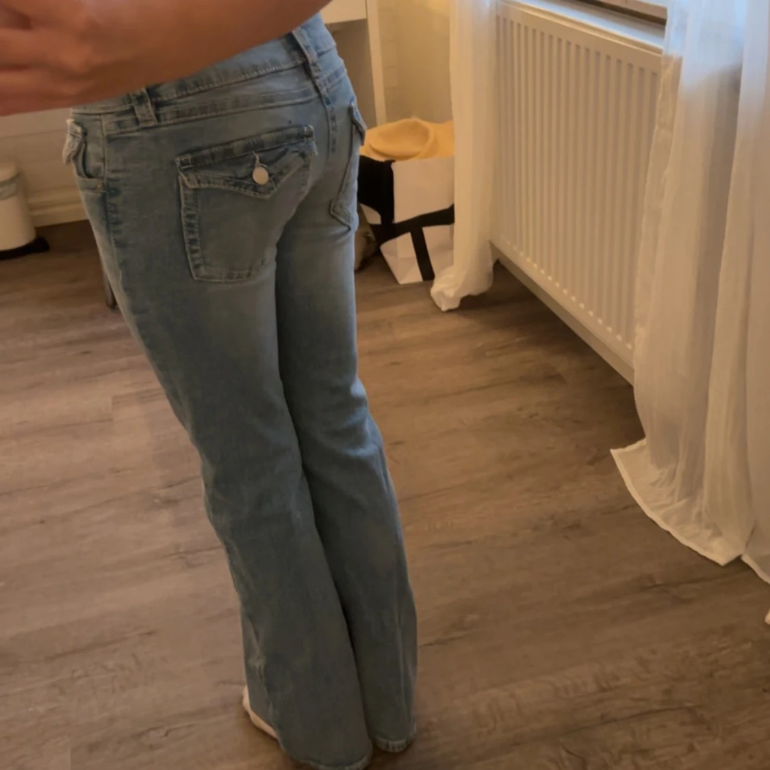 lågmidjade jeans 