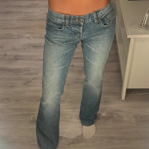Lågmidjade jeans - Low waist jeans från american rag, bra skick 