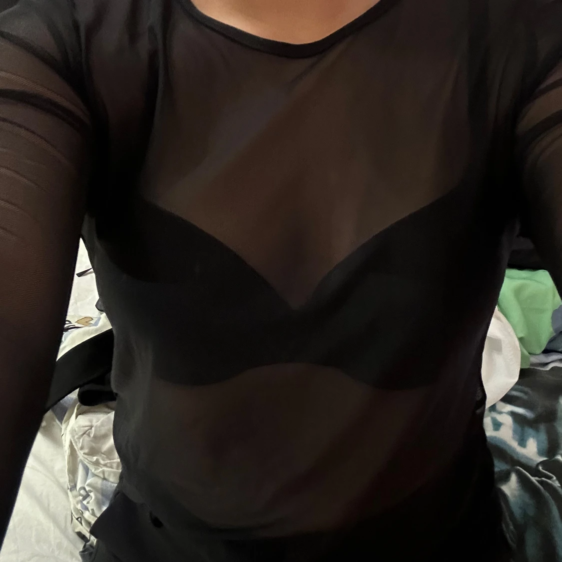 Svart genomsynlig tröja - 91