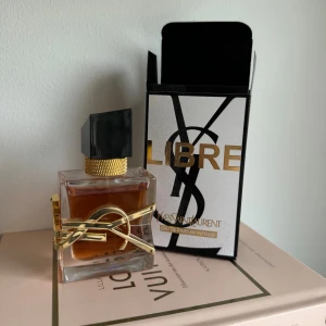 Parfym - Säljer min Ysl parfym i ”intense” i 30 ml. Säljer för 500🫶🏼 