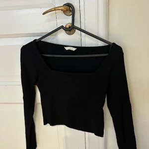Topp HM - Svart topp från HM. Använd en gång. 