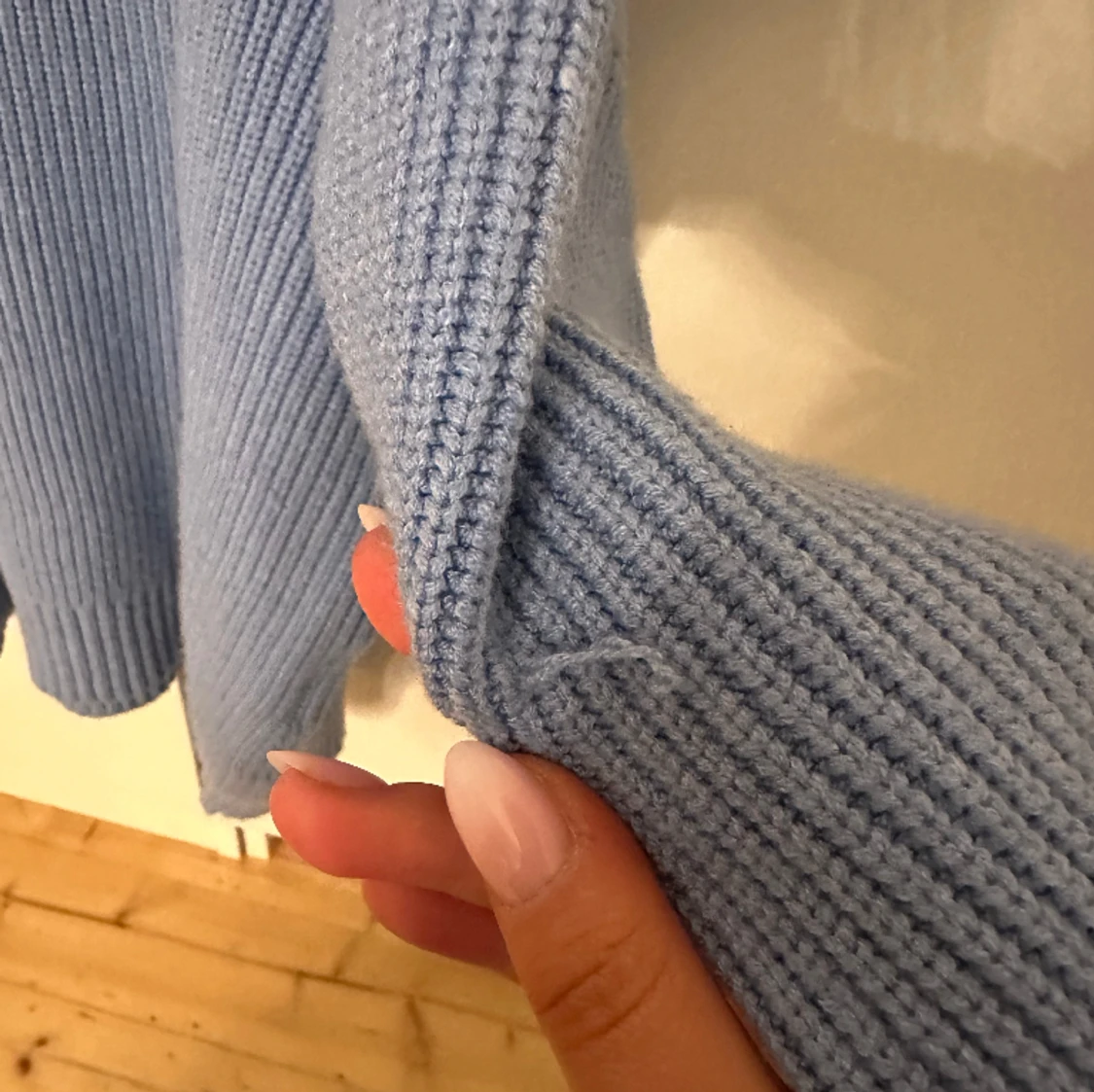 Blå stickad tröja - 91