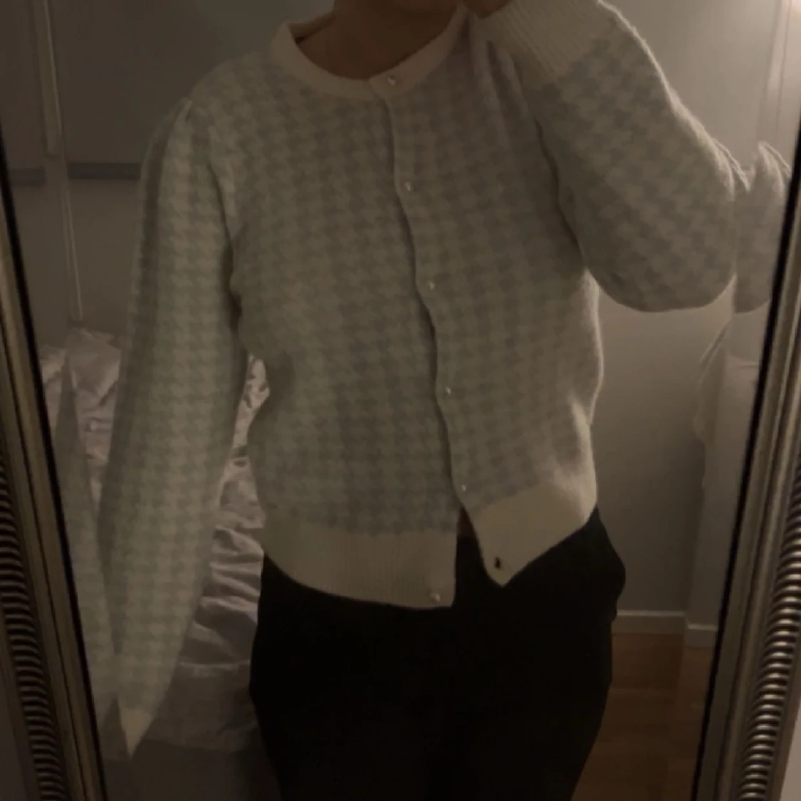 Stickad blå-vit kofta - 90