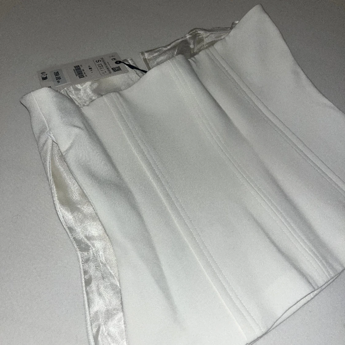 Vit topp från Zara - 90