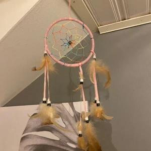Drömfångare  - Säljer denna drömfångare då den inte använts fint skick och priser kan diskuteras hör av er vid frågor mm❤️
