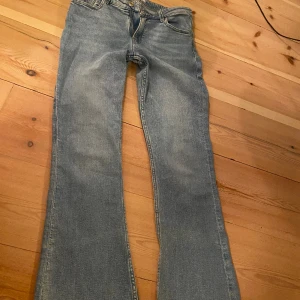 Gina young bootcut jeans - Nyskick, passar damstorlek s, 164-168