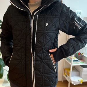 Peak Performance jacket - Good jacket for winter and cold autumn, like ski jacket Size S  There is a small hardly visible damage on the sleeve. 