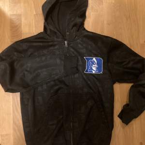 Vintage Champs zip hoddie storlek M, inga skador