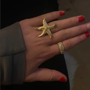 Ring - SUPER fin!!❣️❣️den är rostfri!!