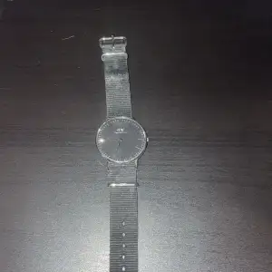 Säljer en schysst klocka jag fått i julklapp för några år sen