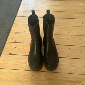 Kängor/boots - Ifrån XIT, knappt använda så fint skick!! 