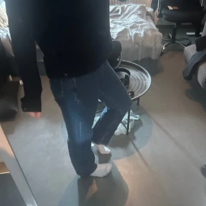 Low straight jeanse - Har ej användning av dem längre. Skicket är bra. Priset går att diskutera om nån är intresserad:)