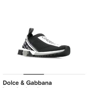 Säljer mina Dolcek&gabana skor, köpta ifrån minto för cirka 7000. Använd några gånger. Pris kan diskuteras 