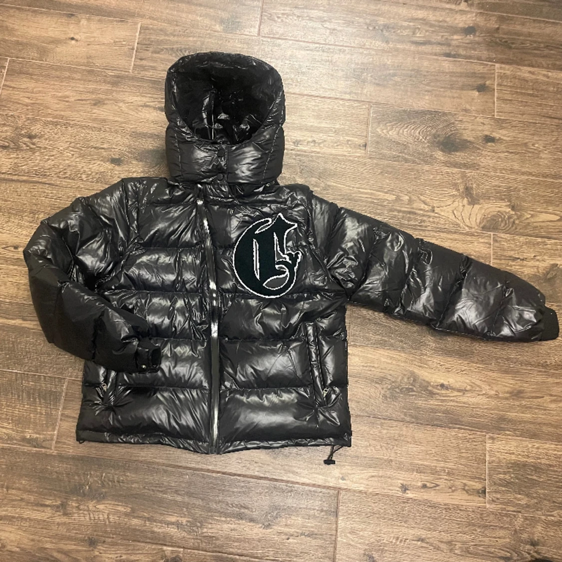 Corvidae V2 Shiny Black Puffer