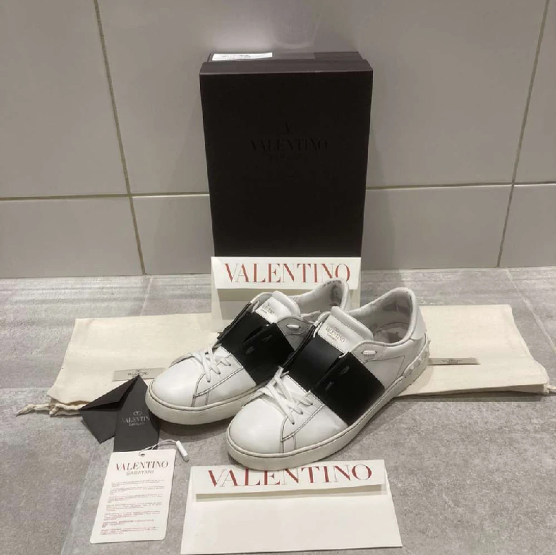 Valentino Open 43-44 - 90