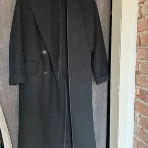 Svart Kappa - Från gina använd kanske 3 gånger förra vintern