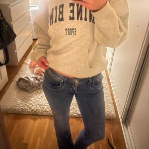 Så snygga lbt jeans, kanppt använda då jag har för många jeans🥰 Samma modell som de gråa 