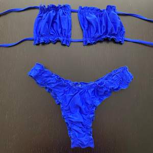 Blå oanvänd bikini( string) Går att knyta hur man vill Köpare står för frakt 📦  Bild med bikini på skickas inte
