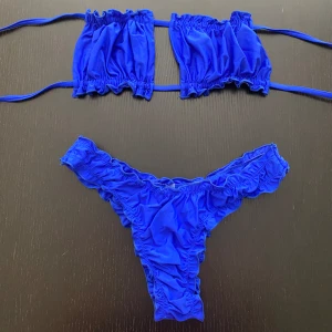 Bikini  - Blå oanvänd bikini( string) Går att knyta hur man vill Köpare står för frakt 📦  Bild med bikini på skickas inte