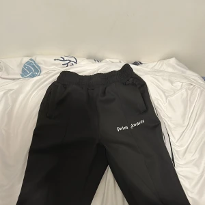 Palm angels byxor  - Bra skick  Svart storlek:M 175cm / 185cm