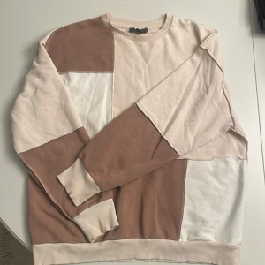 Lapp tröja  - Skitsnygg tröja från Primark, xs men lite oversized i modellen