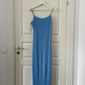 Klänning  - Bikbok klänning har använt en gång! 