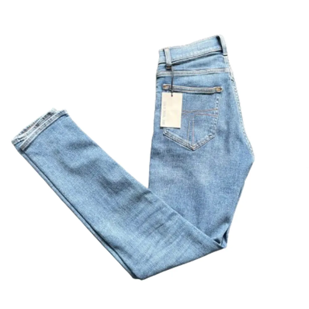 Helt nya tiger of Sweden jeans. Nypris: 1599 kr Vårt pris: 650 kr. Jeans & Byxor.