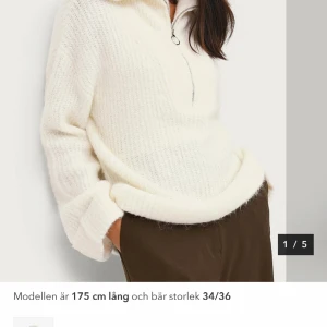 Tröja Ellos  - Knappt använd, jätte skön passar från Xs-M Pris kan diskuteras 