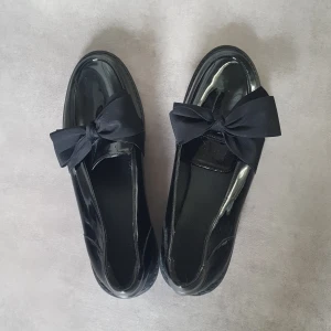 Loafers med rosett - Strl. 41 Helt oanvända Loafer-stil