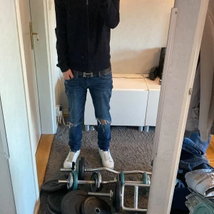 Ralph lauren jeans - Ralph lauren jeans i fint skick passar mig bra men de äf lite för långa skulle säga att de är 30 i midjan och inte 29 priset äf inte hugget i sten