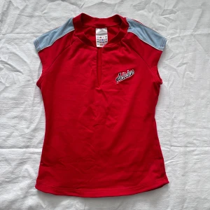 Adidas - Vintage adidas tröja i väldigt bra skick 