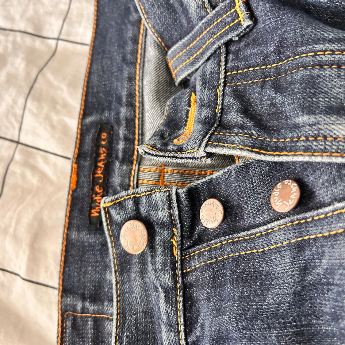 Nudie Jeans i bra skick säljs på grund av för långa  - 1