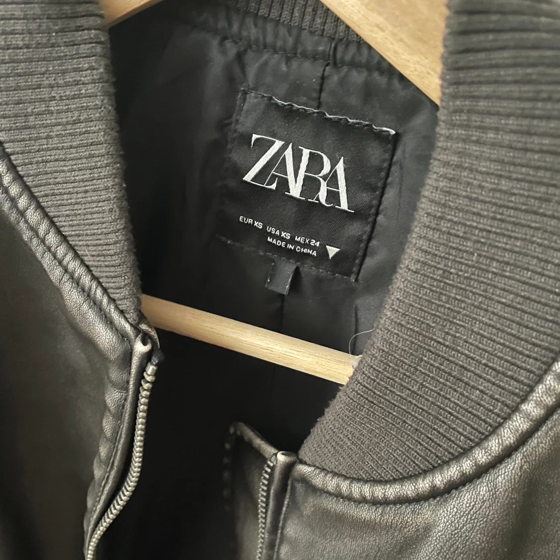 Zara bomber läderjacka - 90