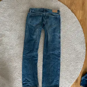 Straight low waist jeans 