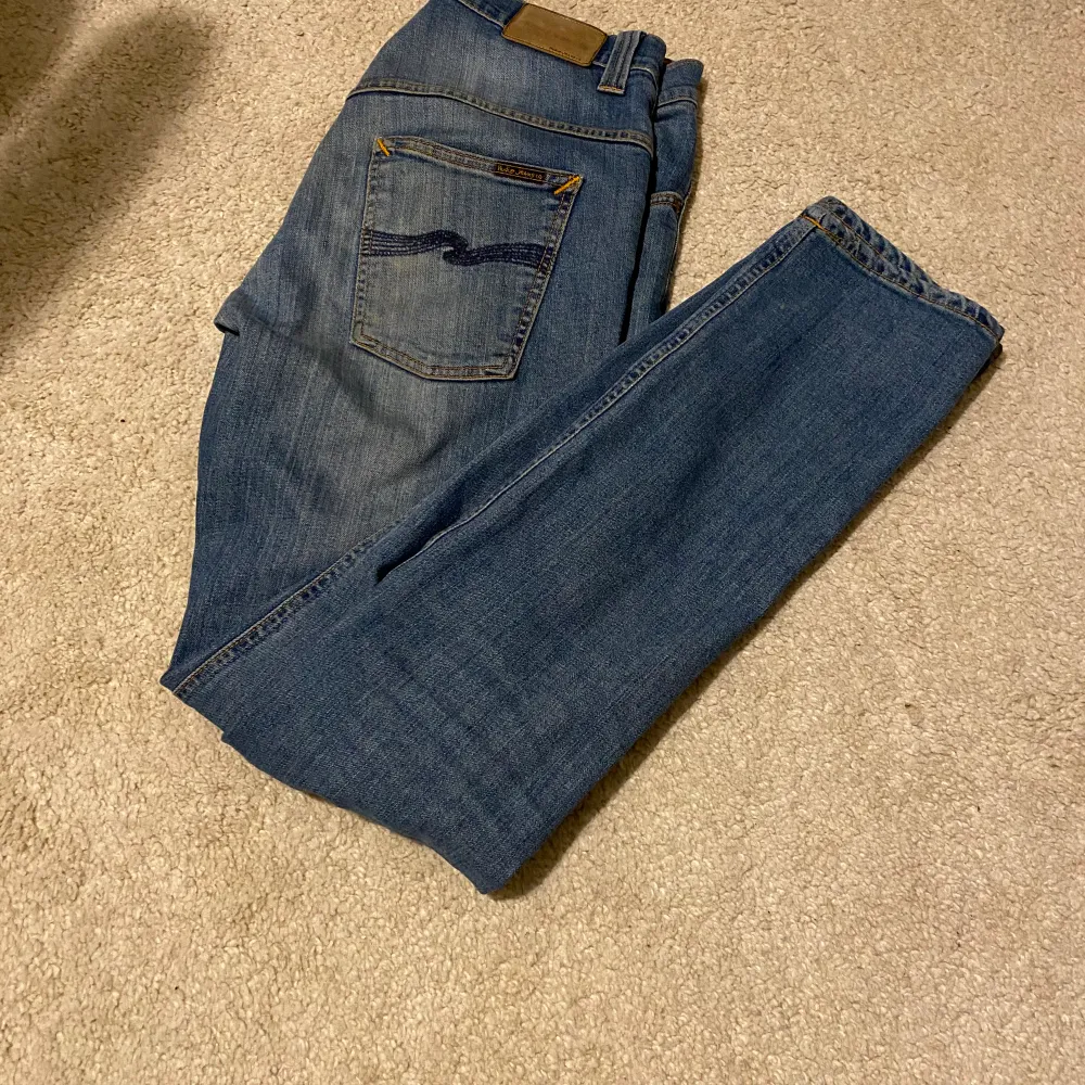 Snygga nudie jeans, väldigt bra skick för endast 499. Pris kan diskuteras.. Jeans & Byxor.