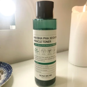 aha, bha, pha, 30 days miracle toner - Säljer min some by mi toner då den inte kommer till användning. Använt upp till kanten på etiketten. Köpte för 299💕