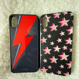 Mobilskal  - Hej, säljer dessa mobilskal för en  iPhone xs💗säljer båda för 50kr