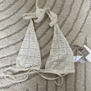 Virkad bikini bikbok’ - Helt ny oanvänd. Storlek M men passar mig som brukar ha S. Nypris 199 mitt pris 80 kr. 